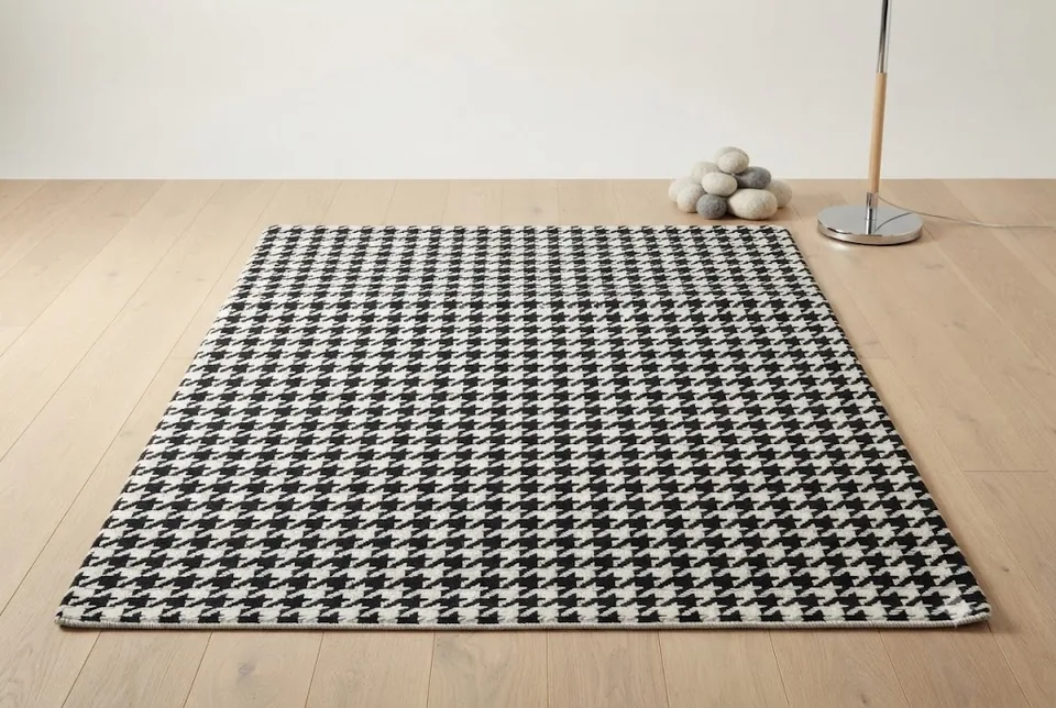 Houndstooth Weave Woven Rug representative image